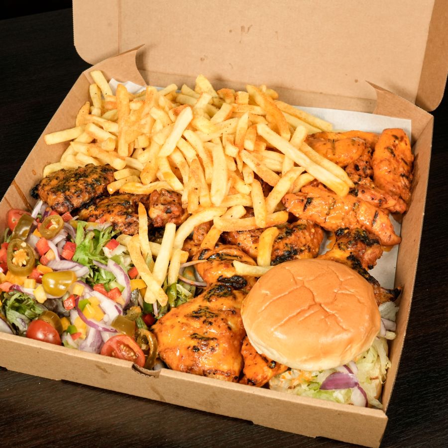 Zee's Piri Piri Kilsyth Grilled Piri Piri Munchy box